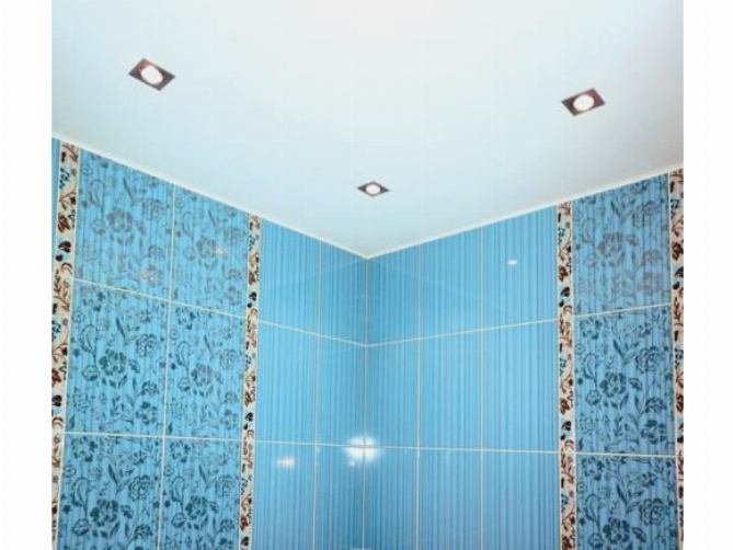 Чем покрасить потолок в ванной комнате