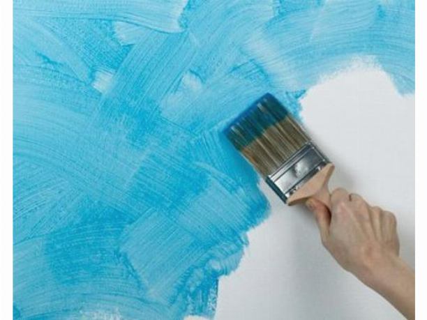Как покрасить обои водоэмульсионной краской